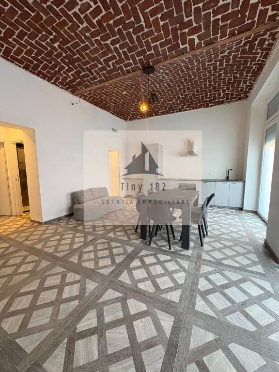 appartamento in vendita a Torino in zona Aurora