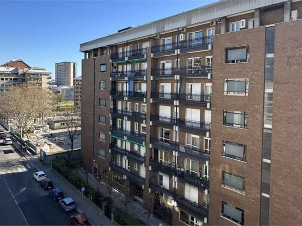 appartamento in vendita a Torino in zona Millefonti