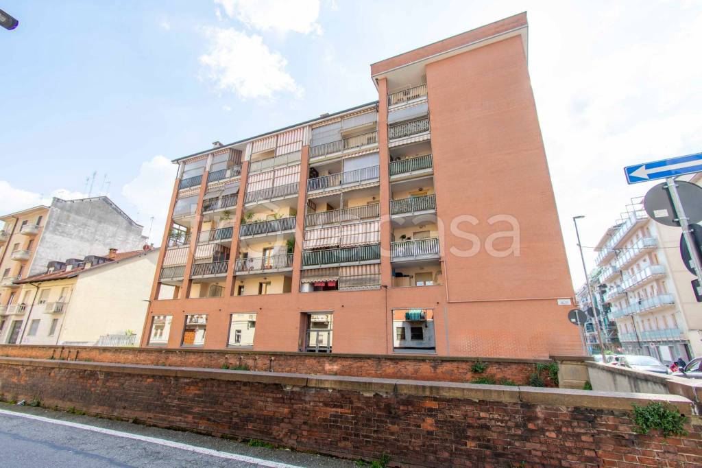 appartamento in vendita a Torino in zona Aurora