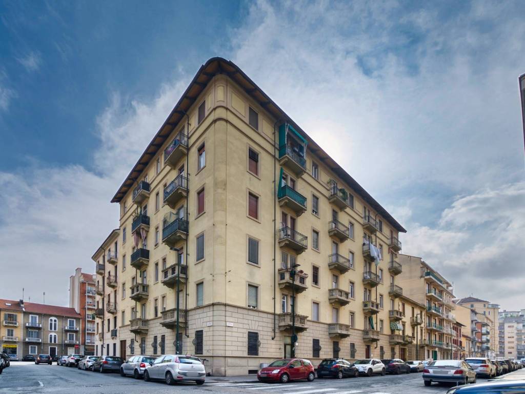 appartamento in vendita a Torino in zona Cenisia