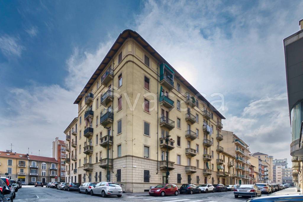 appartamento in vendita a Torino in zona Borgo San Paolo