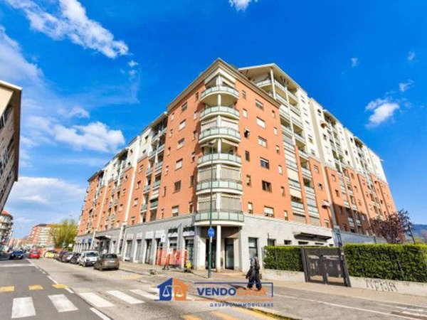 appartamento in vendita a Torino in zona Lingotto
