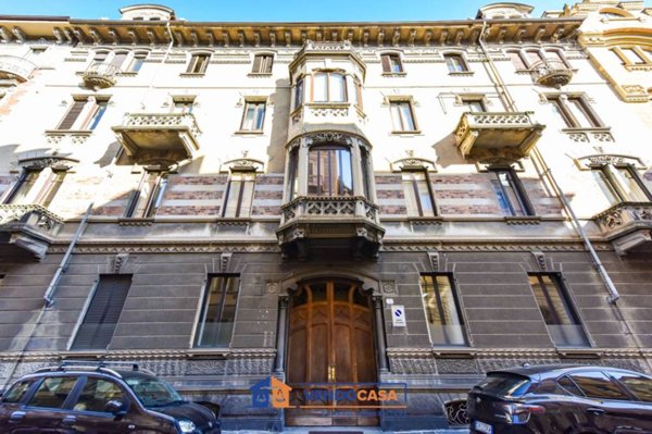 ufficio in vendita a Torino in zona Centro Storico