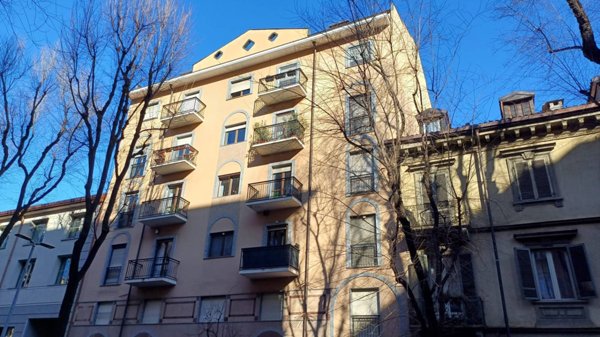 appartamento in vendita a Torino in zona San Salvario