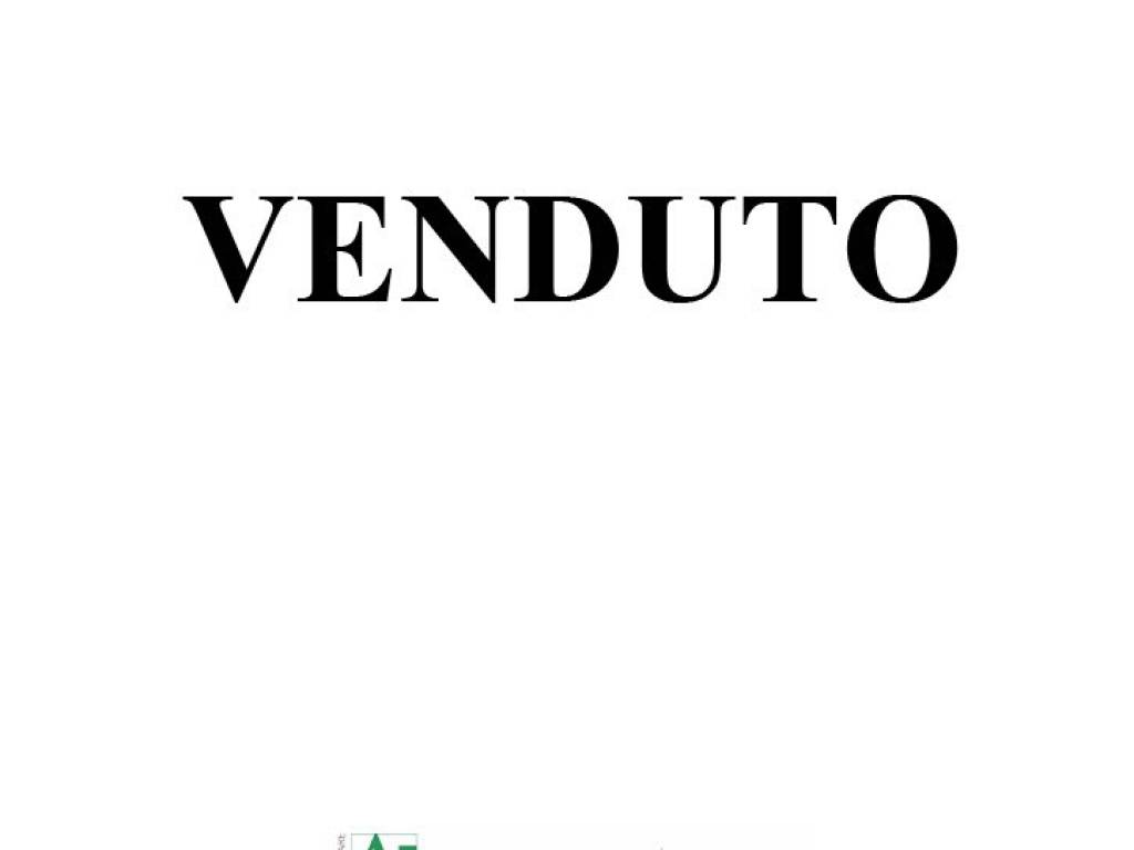 negozio in vendita a Torino in zona Parella