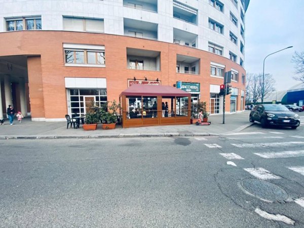 negozio in vendita a Torino in zona Cenisia