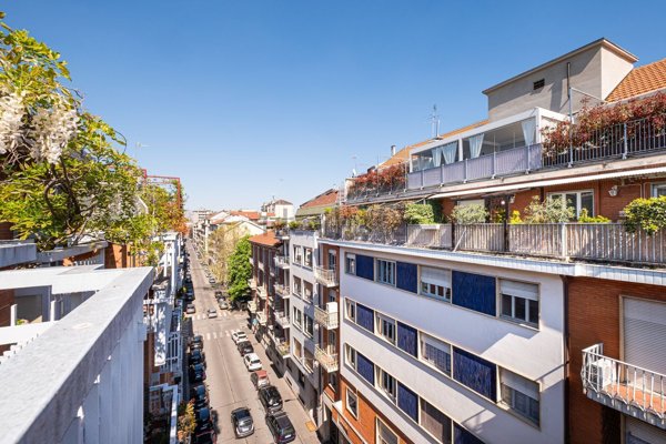 appartamento in vendita a Torino in zona Crocetta