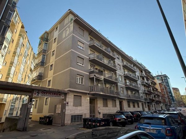 appartamento in vendita a Torino in zona Santa Rita