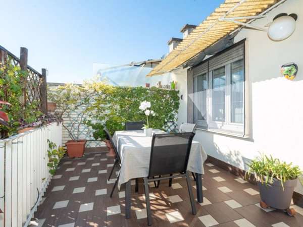 appartamento in vendita a Torino in zona Cit Turin