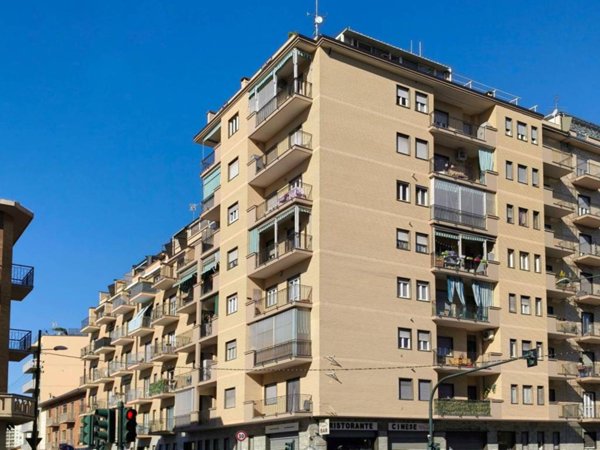 appartamento in vendita a Torino in zona Parella