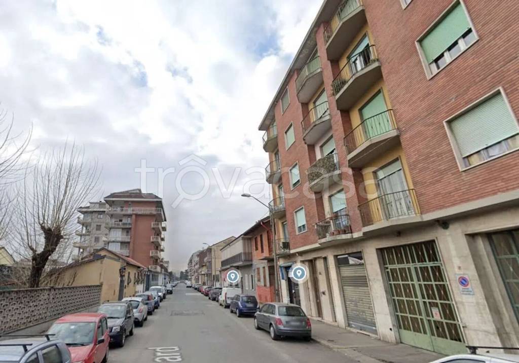 negozio in vendita a Torino in zona Pozzo Strada