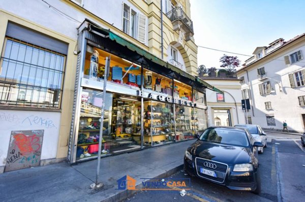 negozio in vendita a Torino in zona Centro Storico
