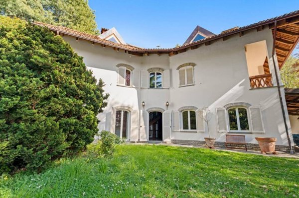 casa indipendente in vendita a Torino in zona Cavoretto