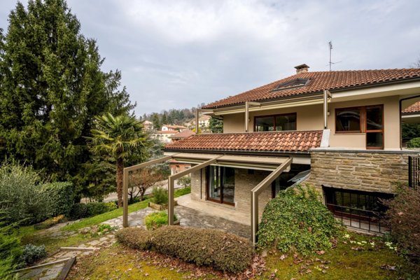 casa indipendente in vendita a Torino in zona Cavoretto