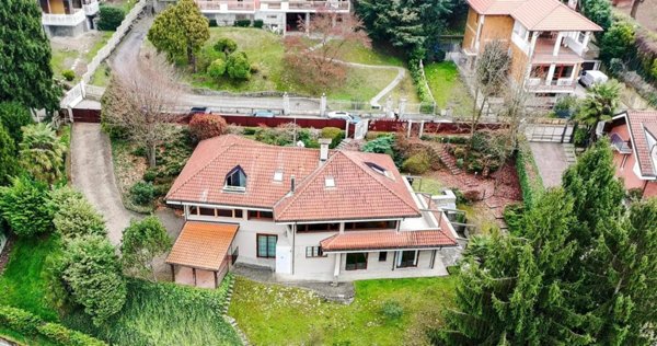 casa indipendente in vendita a Torino in zona Cavoretto