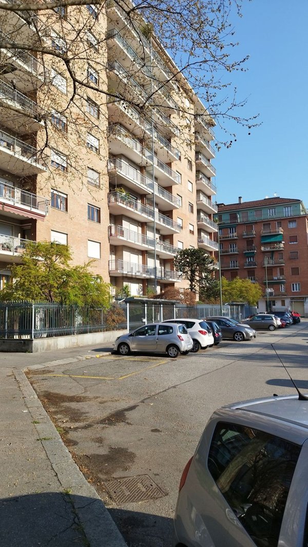 appartamento in vendita a Torino in zona Santa Rita