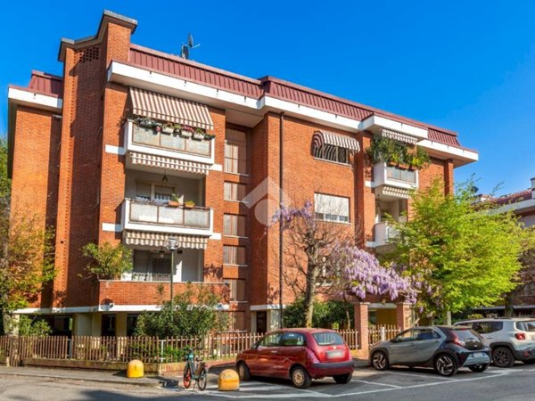appartamento in vendita a Torino in zona Parella
