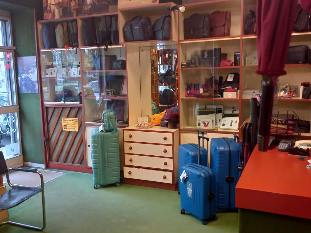 negozio in vendita a Torino in zona Santa Rita