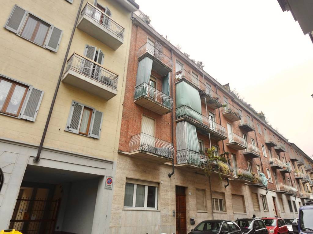 appartamento in vendita a Torino in zona Cenisia