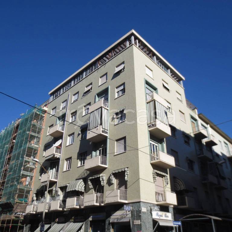 appartamento in vendita a Torino in zona Lingotto