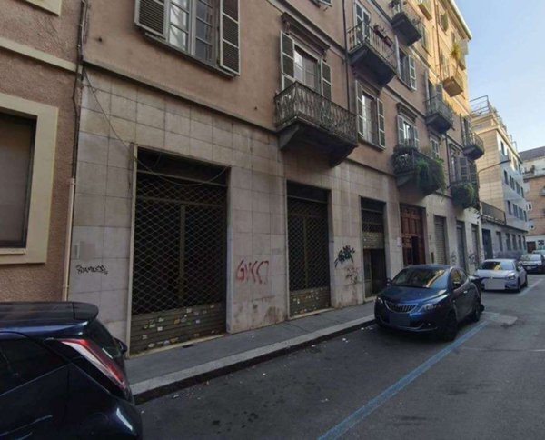 locale di sgombero in vendita a Torino