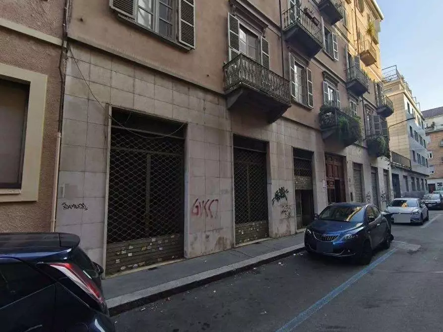 locale di sgombero in vendita a Torino