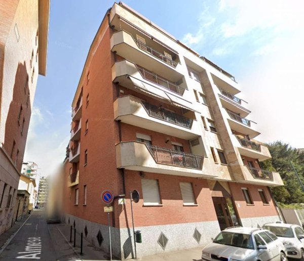 appartamento in vendita a Torino in zona Cit Turin