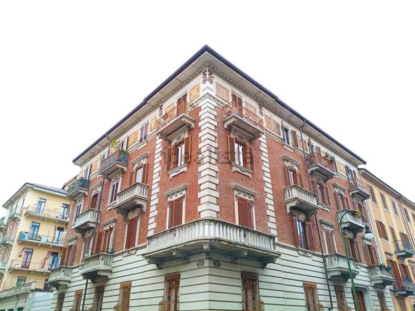 appartamento in vendita a Torino in zona Cenisia