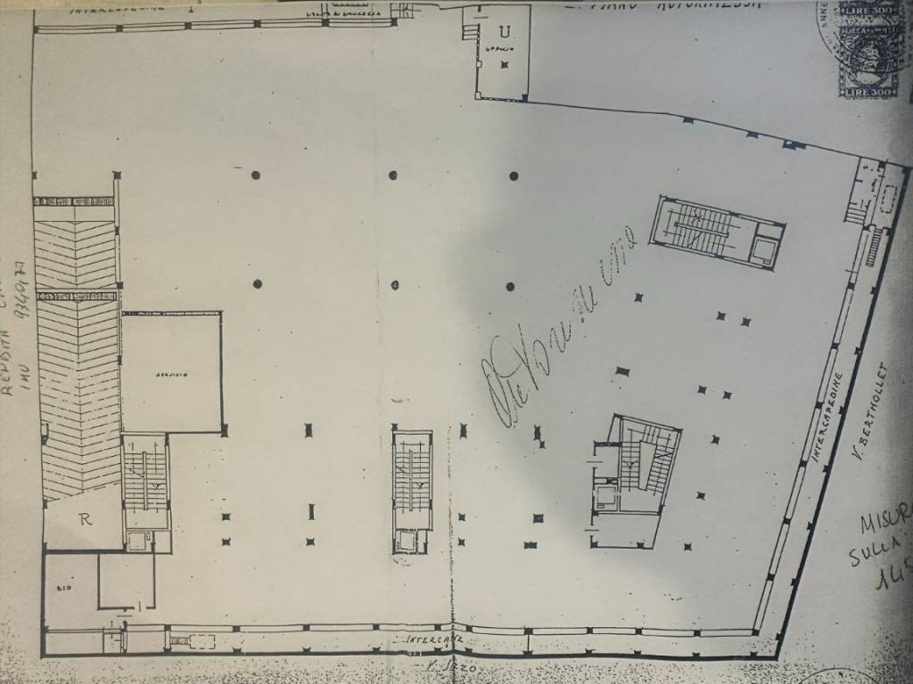 locale commerciale in vendita a Torino in zona San Salvario