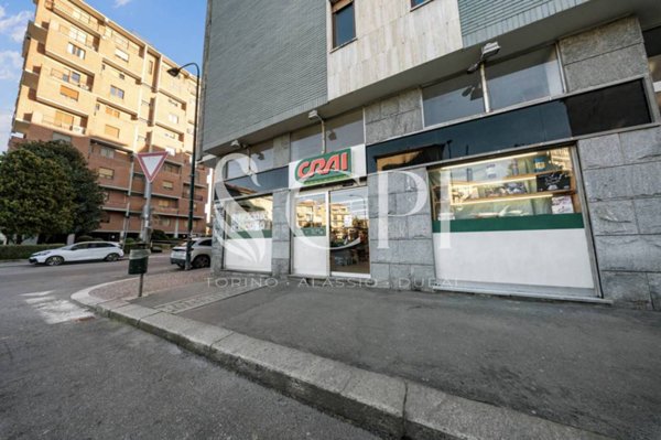 negozio in vendita a Torino in zona Millefonti