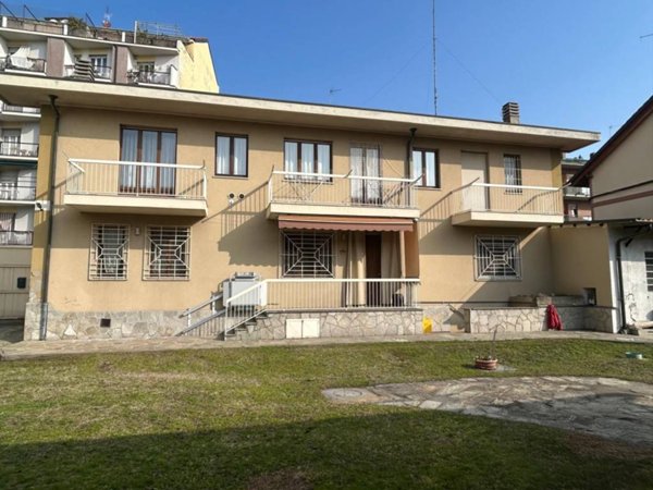 casa indipendente in vendita a Torino in zona Lucento