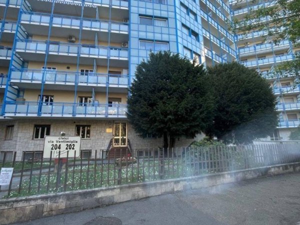 appartamento in vendita a Torino in zona Lingotto