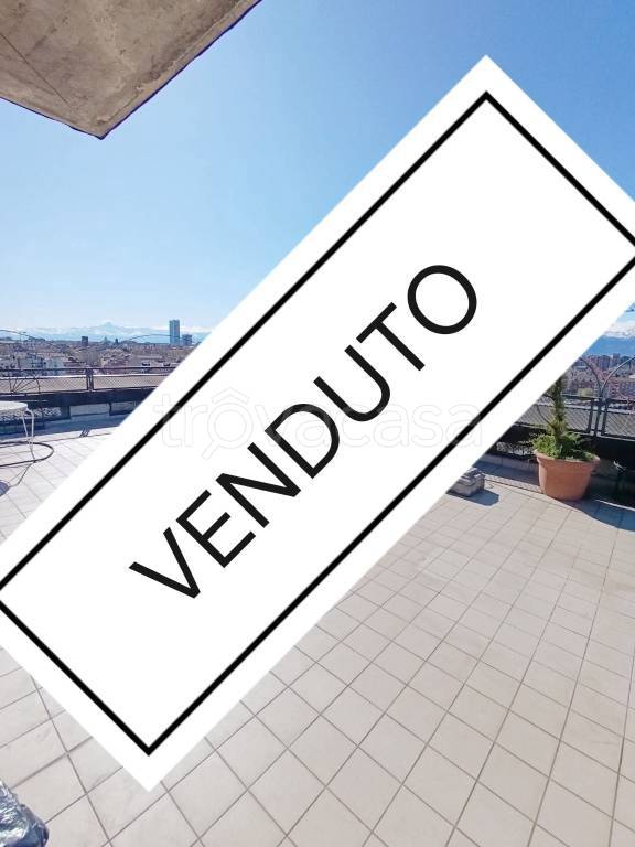 appartamento in vendita a Torino in zona Aurora