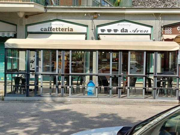 negozio in vendita a Torino in zona Mirafiori Sud