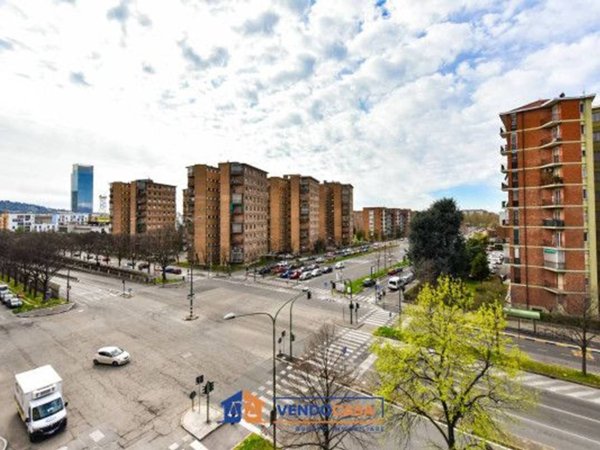 appartamento in vendita a Torino in zona Lingotto