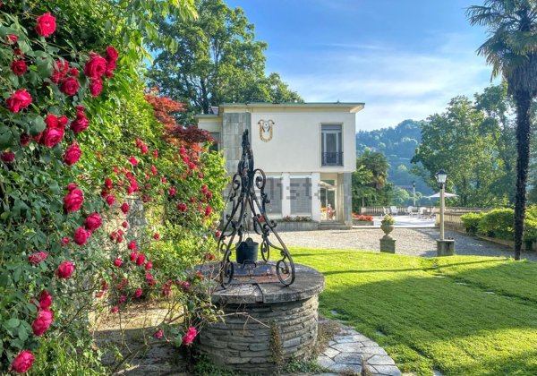 casa indipendente in vendita a Torino in zona Superga