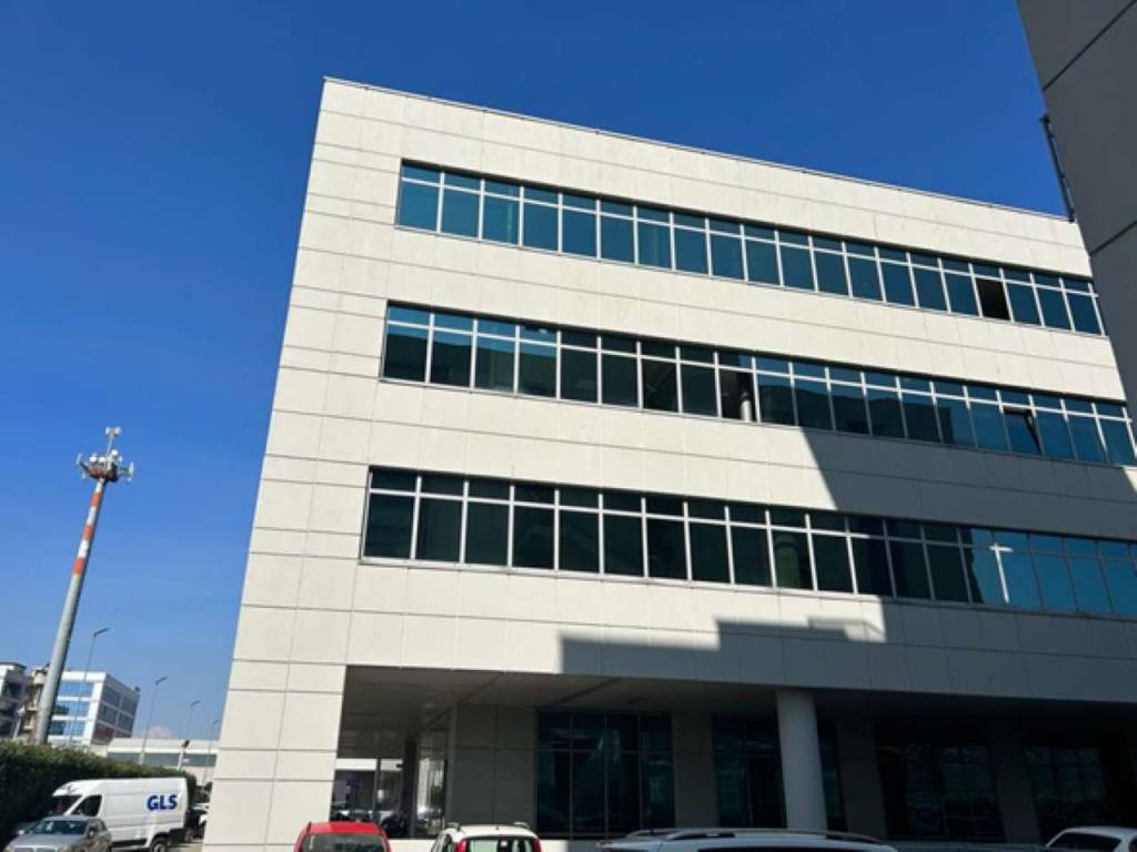 ufficio in vendita a Torino in zona Mirafiori Sud