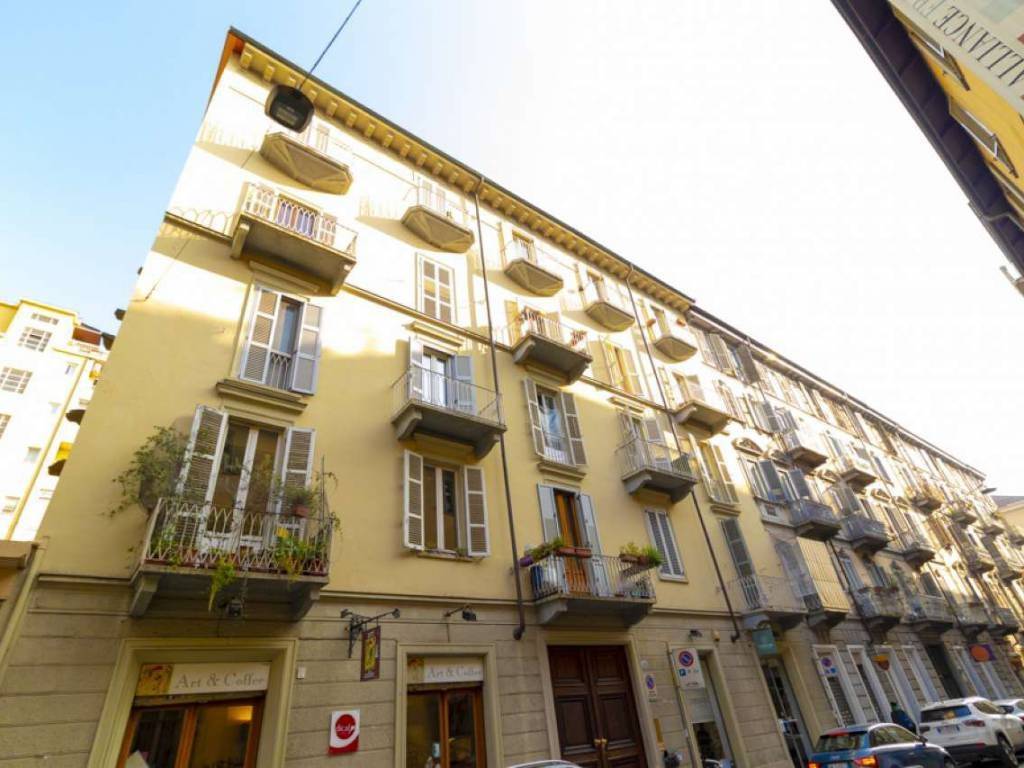 appartamento in vendita a Torino in zona San Salvario