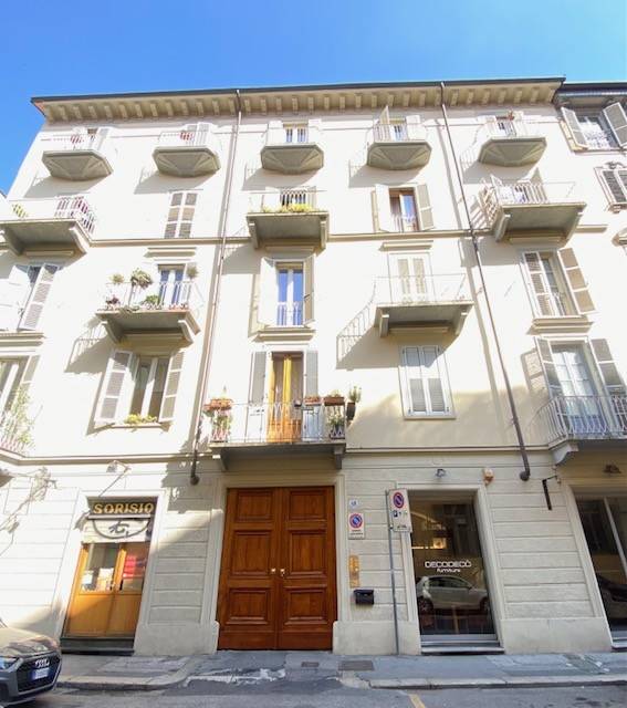 appartamento in vendita a Torino in zona San Salvario