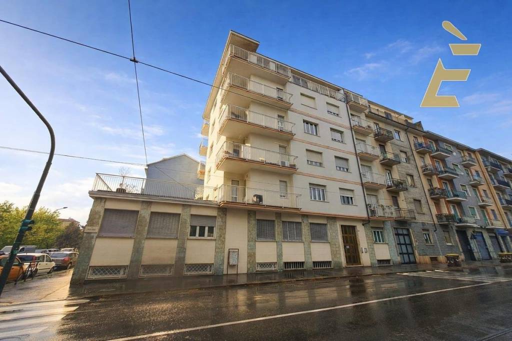 appartamento in vendita a Torino in zona Lingotto
