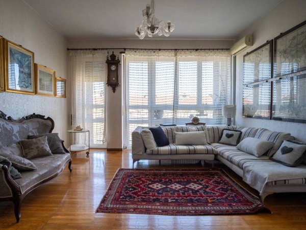 appartamento in vendita a Torino in zona Cenisia