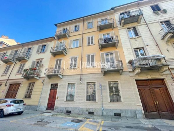 appartamento in vendita a Torino in zona Crocetta