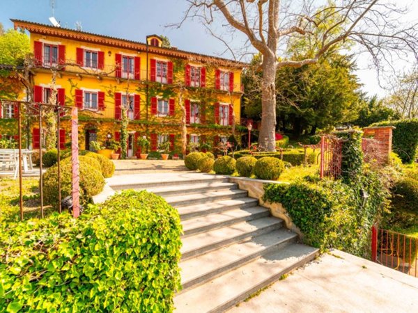 casa indipendente in vendita a Torino in zona Superga