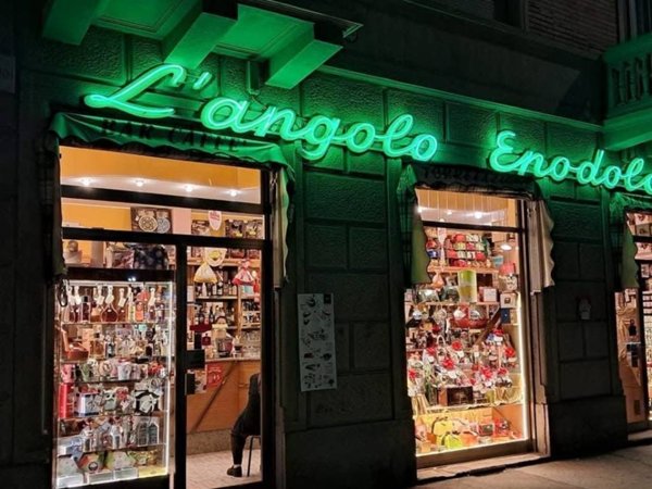 negozio in vendita a Torino in zona Borgo San Paolo