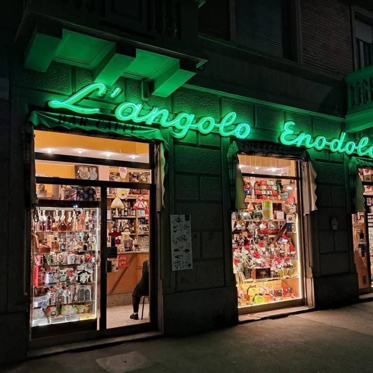 negozio in vendita a Torino in zona Cenisia