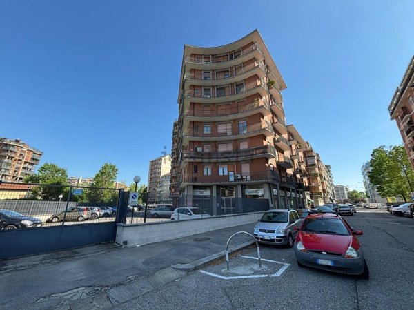 appartamento in vendita a Torino in zona Mirafiori Nord