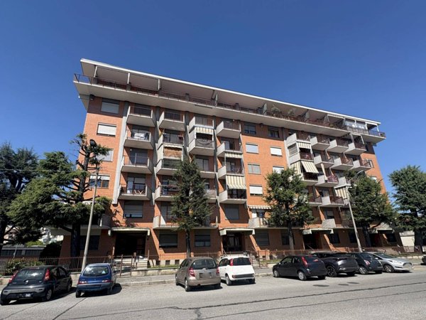 appartamento in vendita a Torino in zona Lucento