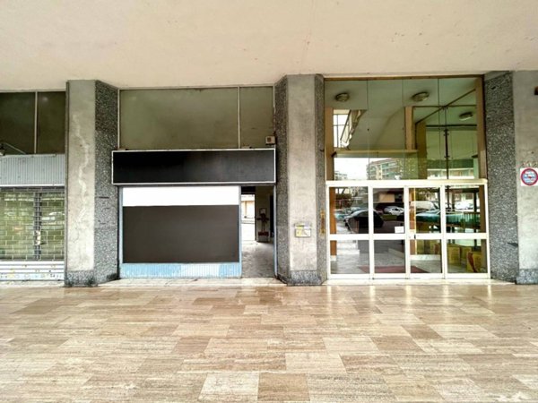 negozio in vendita a Torino in zona Madonna di Campagna