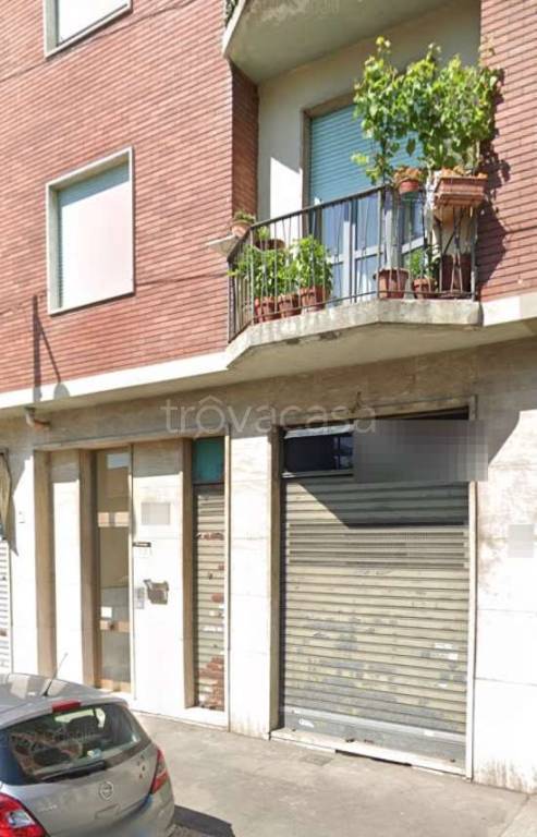 negozio in vendita a Torino in zona Pozzo Strada