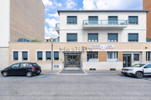 negozio in vendita a Torino in zona Vanchiglia